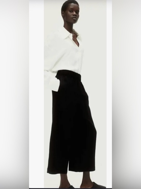 H&M Pants - H&M Black Wide-Leg Culotte Pants M